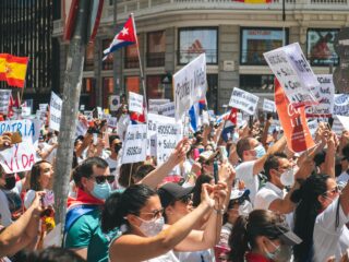 Zdjęcie do artykułu: Jak zmienia się struktura pokoleniowa społeczeństw?